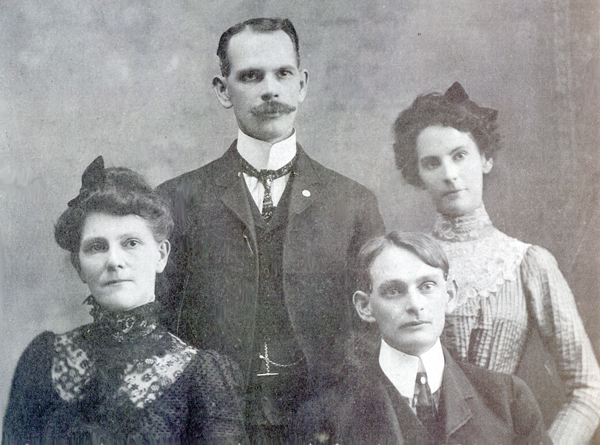 Mollie, Thomas, Frank and Ida